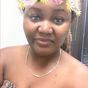 Meet your Posher, Denise